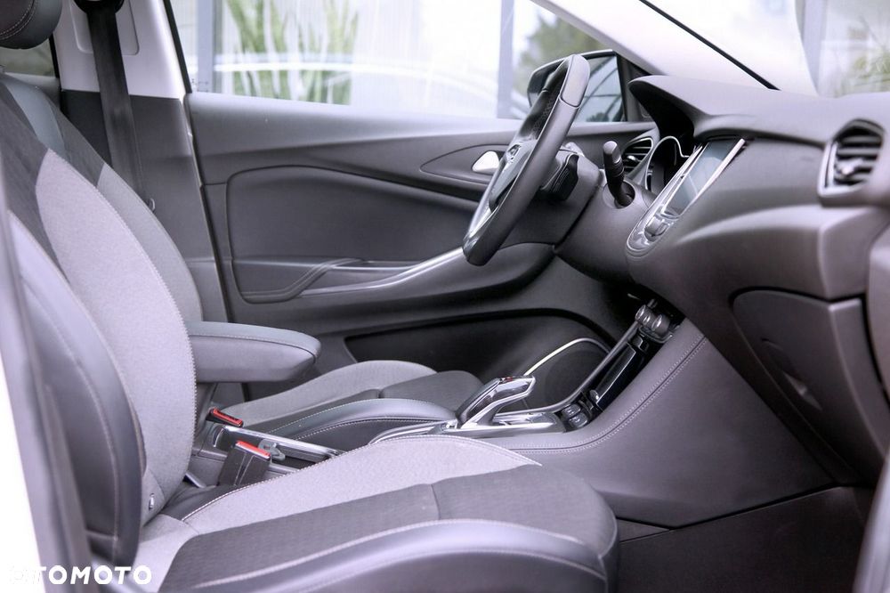 Opel Grandland X - 19