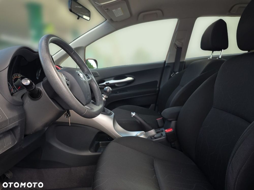 Toyota Auris 1.33 VVT-i Classic - 15