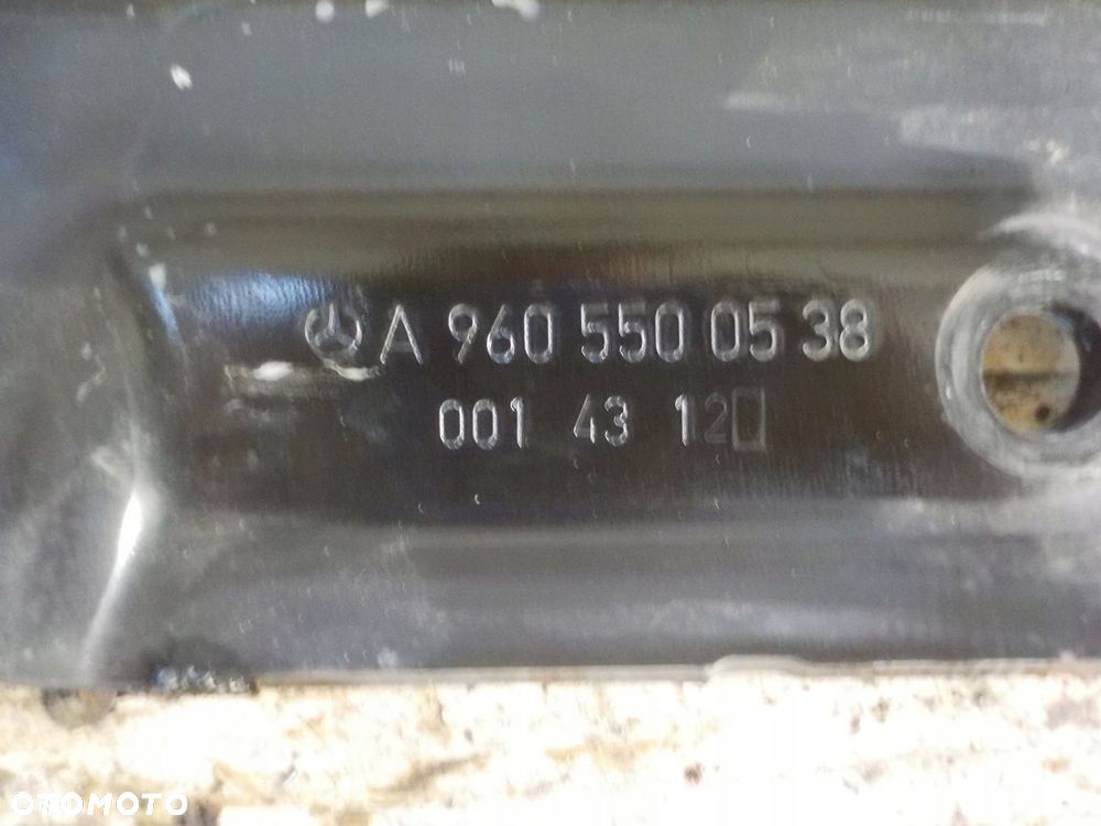 ACTROS MP4 MOCOWANIE SIŁOWNIKA KABINY A9605500538 - 2