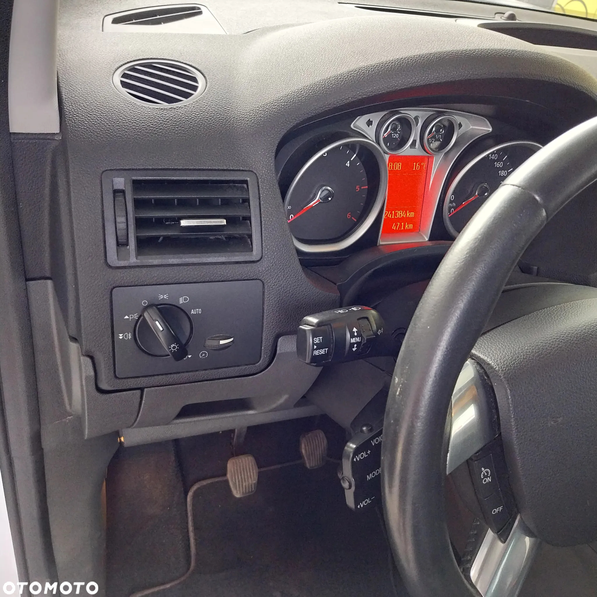 Ford Kuga 2.0 TDCi 4WD Titanium - 24