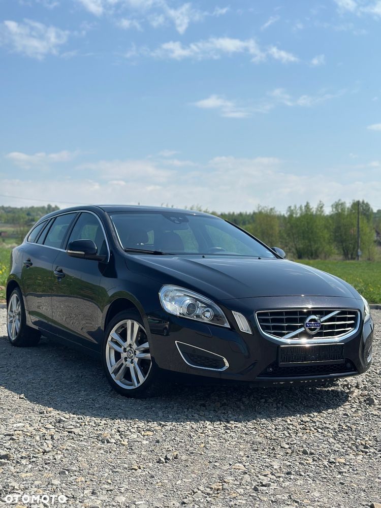 Volvo V60 T3 Summum - 4