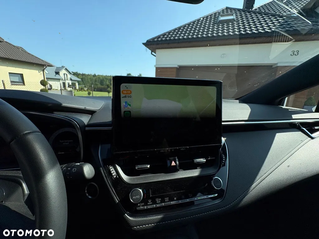 Toyota Corolla 1.8 Hybrid Comfort - 24