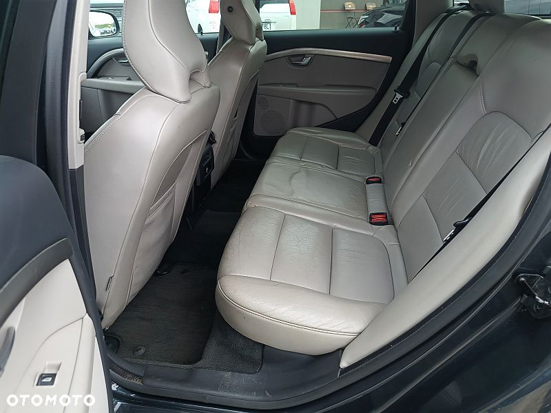 Volvo V70 D5 DPF Momentum - 25