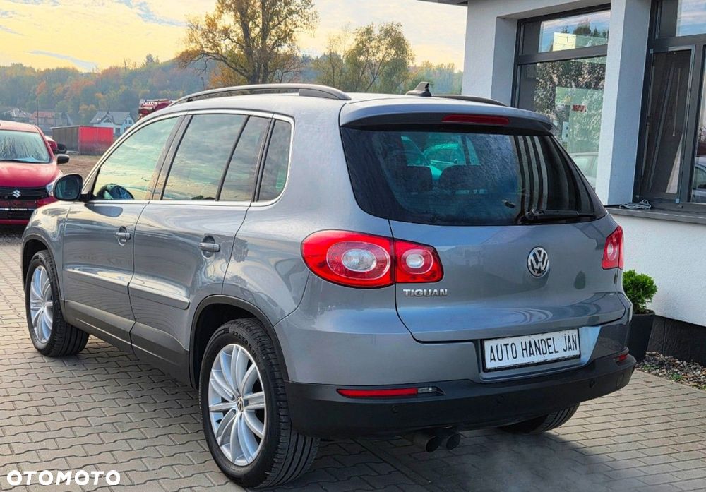 Volkswagen Tiguan - 4