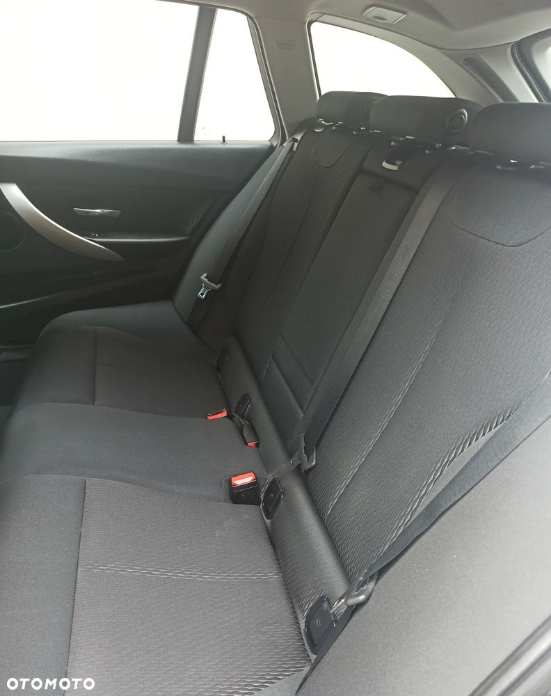 BMW Seria 3 320d - 6