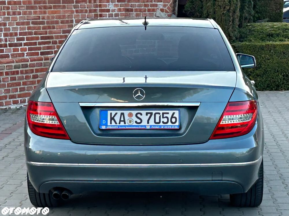 Mercedes-Benz Klasa C 180 BlueEFFICIENCY 7G-TRONIC Avantgarde - 19