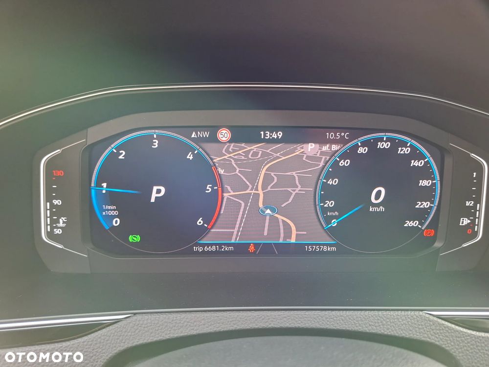 Volkswagen Passat Variant 2.0 TDI BMT Highline DSG - 29