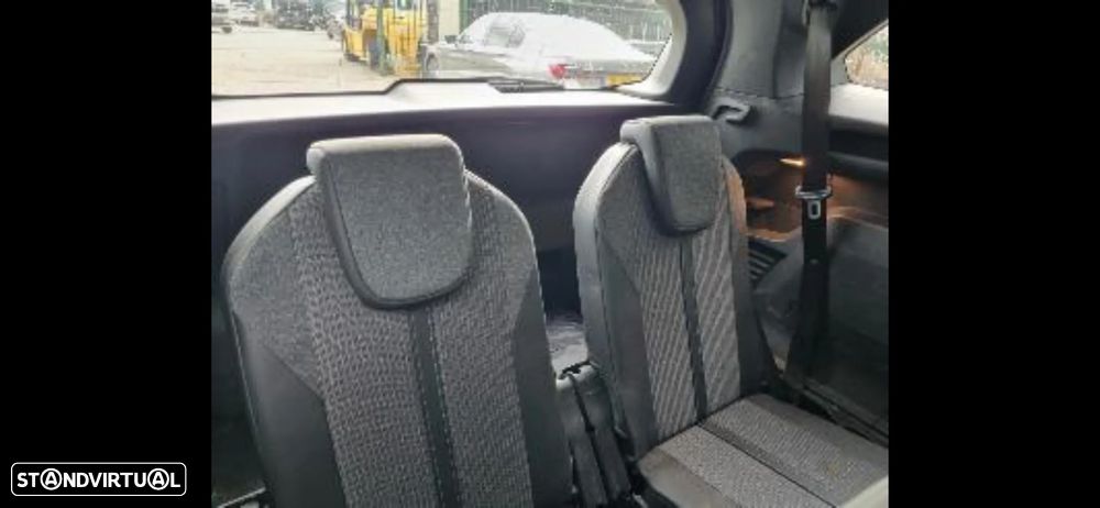 Peugeot 5008 1.2 PureTech Allure Pack - 6