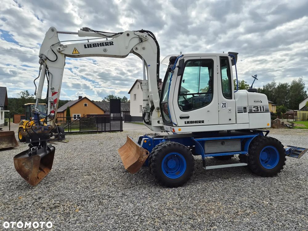 Liebherr A311 litronic - 15