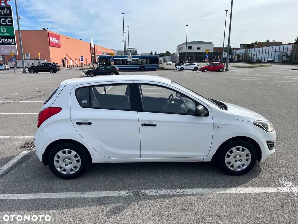 Hyundai i20 1.1 CRDi BlueDrive Classic + - 12