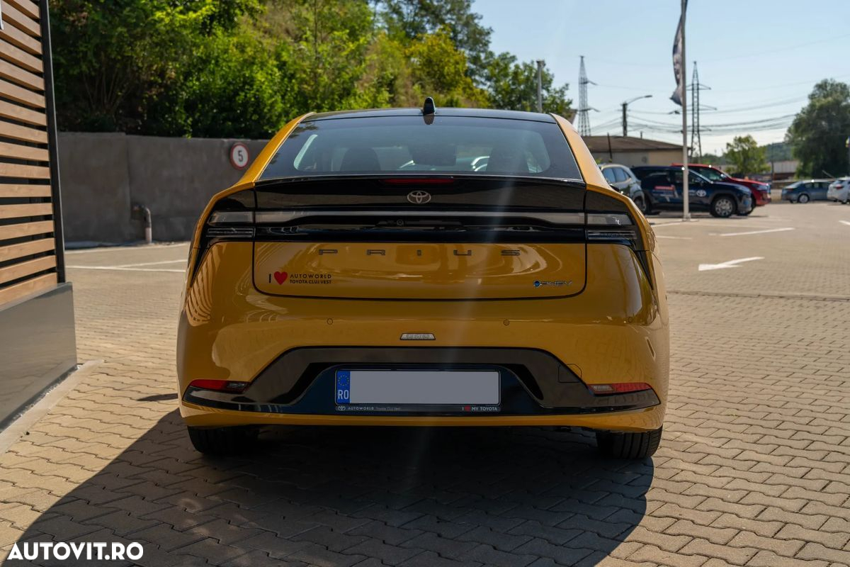 Toyota Prius - 5