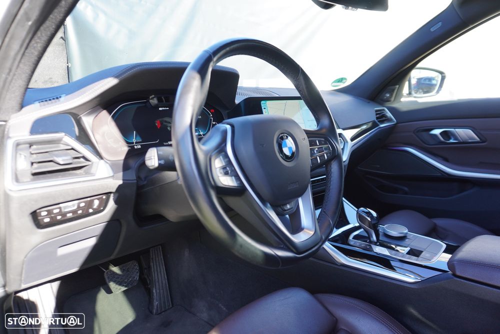 BMW 330 e Aut. Sport Line - 13