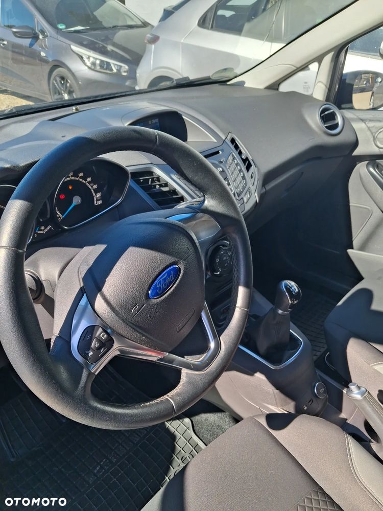 Ford Fiesta - 18