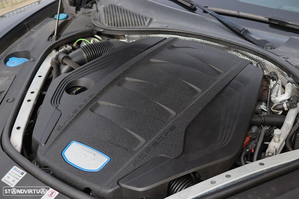 Porsche Panamera - 16