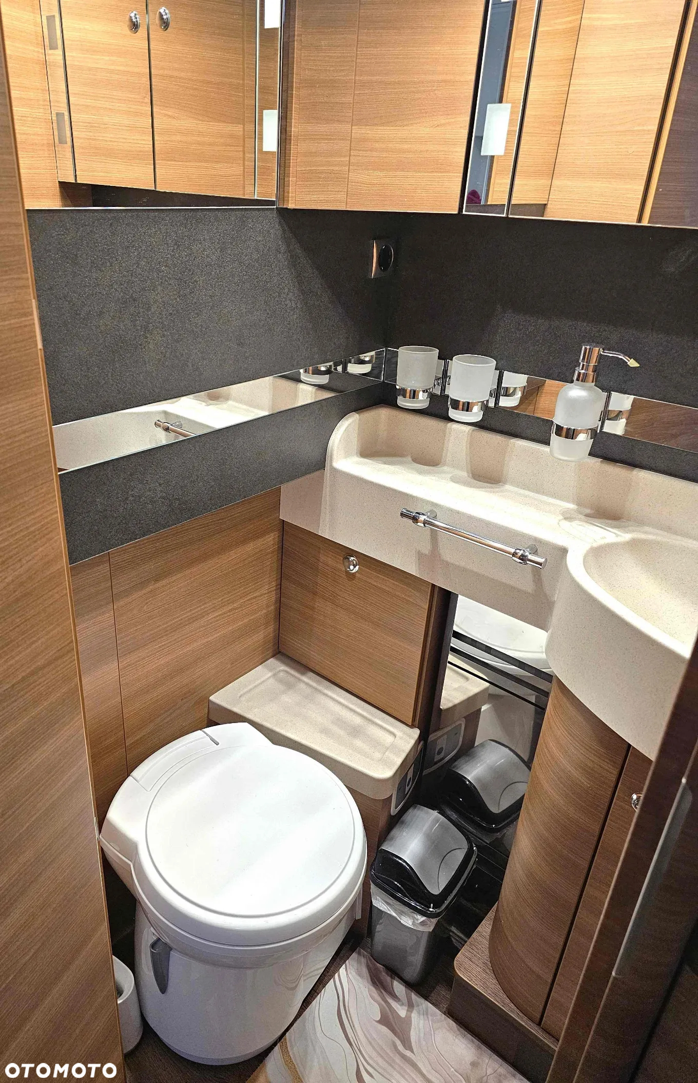 Carthago CHIC C-LINE 5.0 QB - 15
