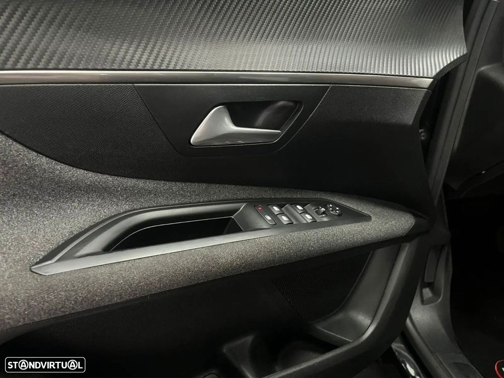 Peugeot 3008 PureTech 130 Stop & Start GPF EAT8 Active Business-Pack - 11