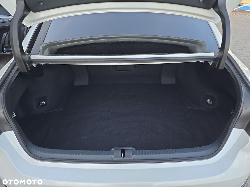 Lexus ES 300h Business Edition - 20