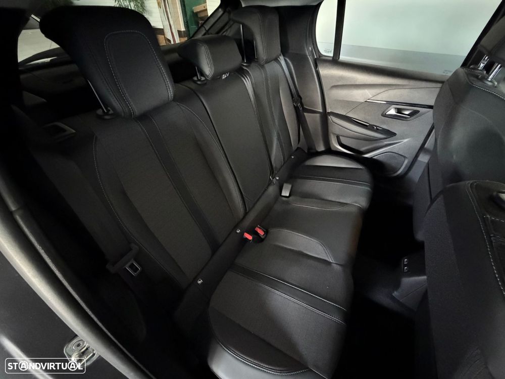 Peugeot 208 1.2 PureTech Allure Pack - 29