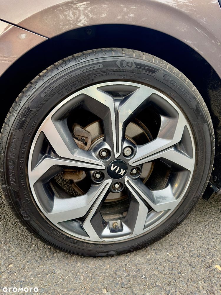 Kia Ceed 1.4 T-GDI L Business Line DCT - 24