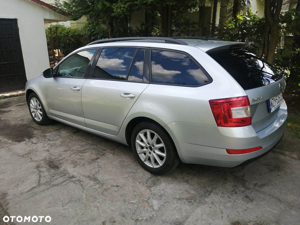 Skoda Octavia 1.6 TDI Style DSG - 10