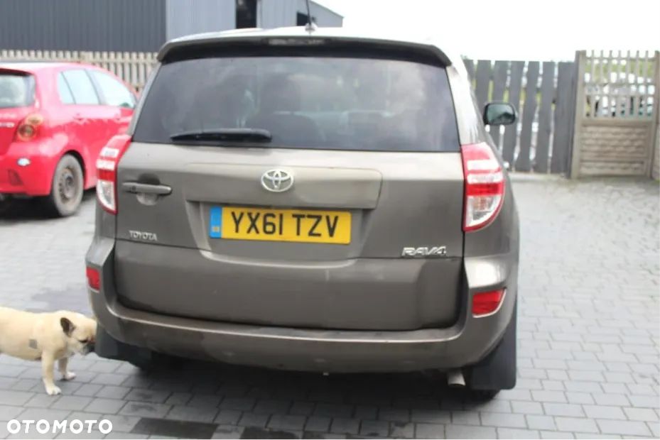 klapa tylna bagażnika toyota RAV 4 III lift kolor 4t3