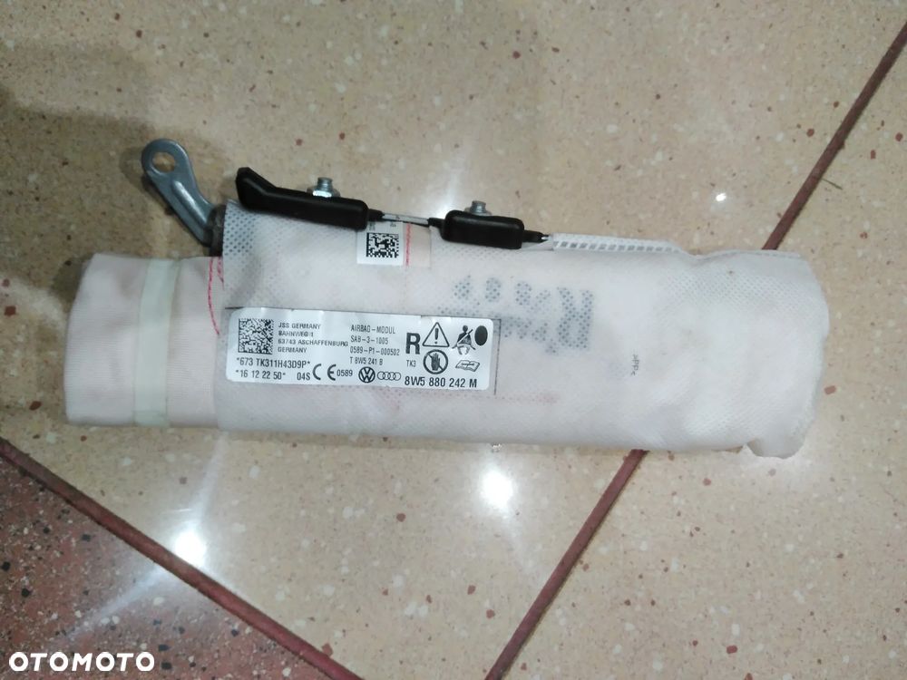 AUDI A4 8W / A5 F5 airbag w fotel prawa strona - 1