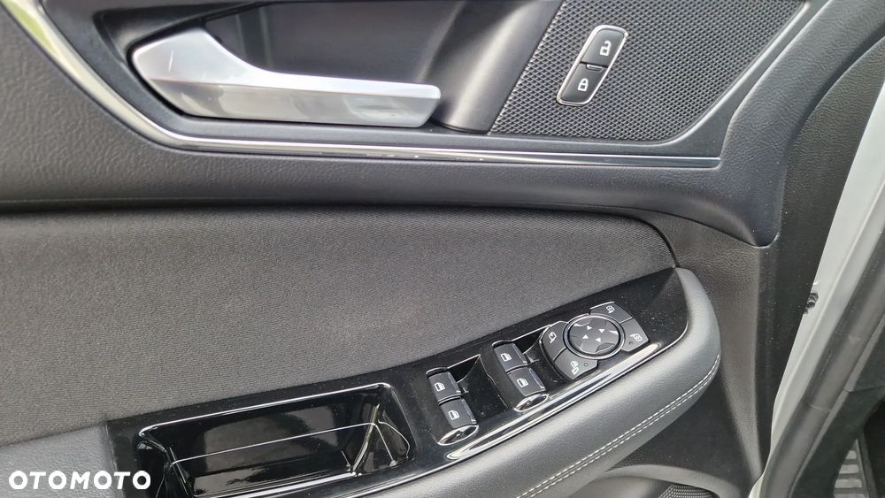 Ford S-Max 2.0 TDCi Titanium PowerShift - 22