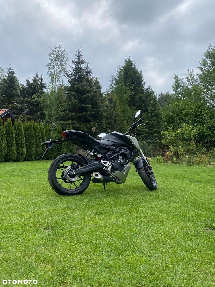 Honda CB - 12