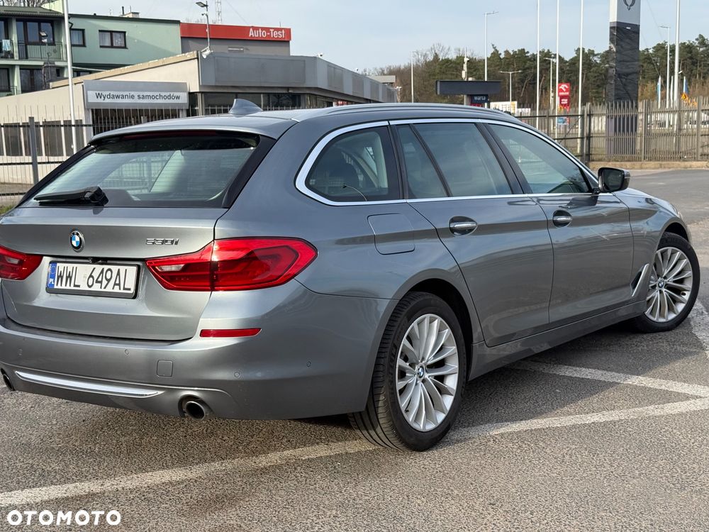 BMW Seria 5 530i Luxury Line - 14