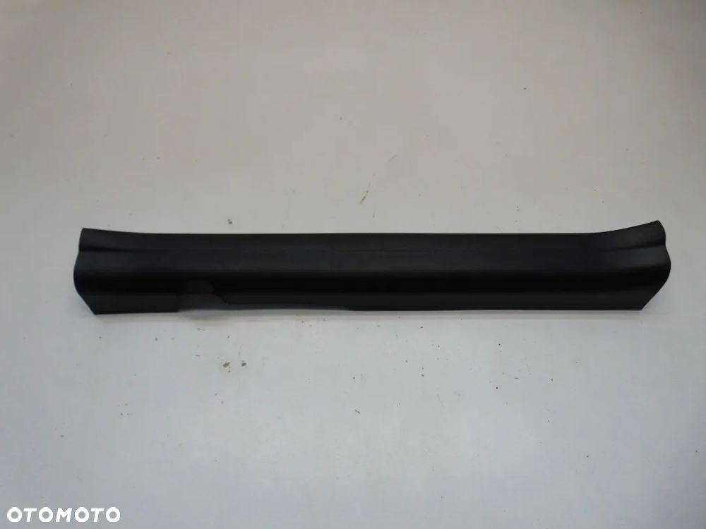 OSŁONA LISTWA NAKŁADKA PROGU WEWNĘTRZNA KIA CEED II LEWA PRZEDNIA - 1