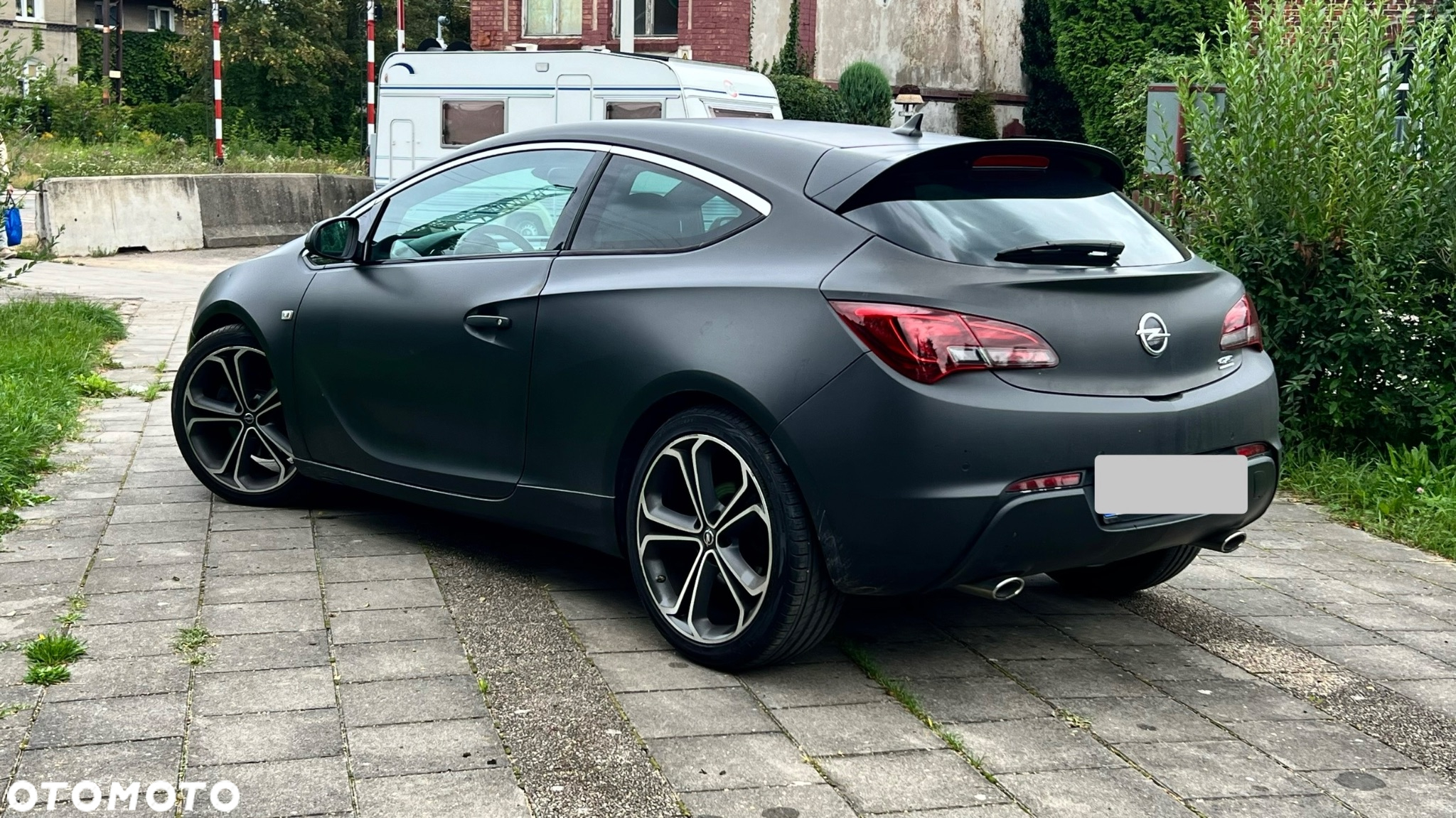 Opel Astra IV GTC 2.0 CDTI Bi-Turbo S&S - 3