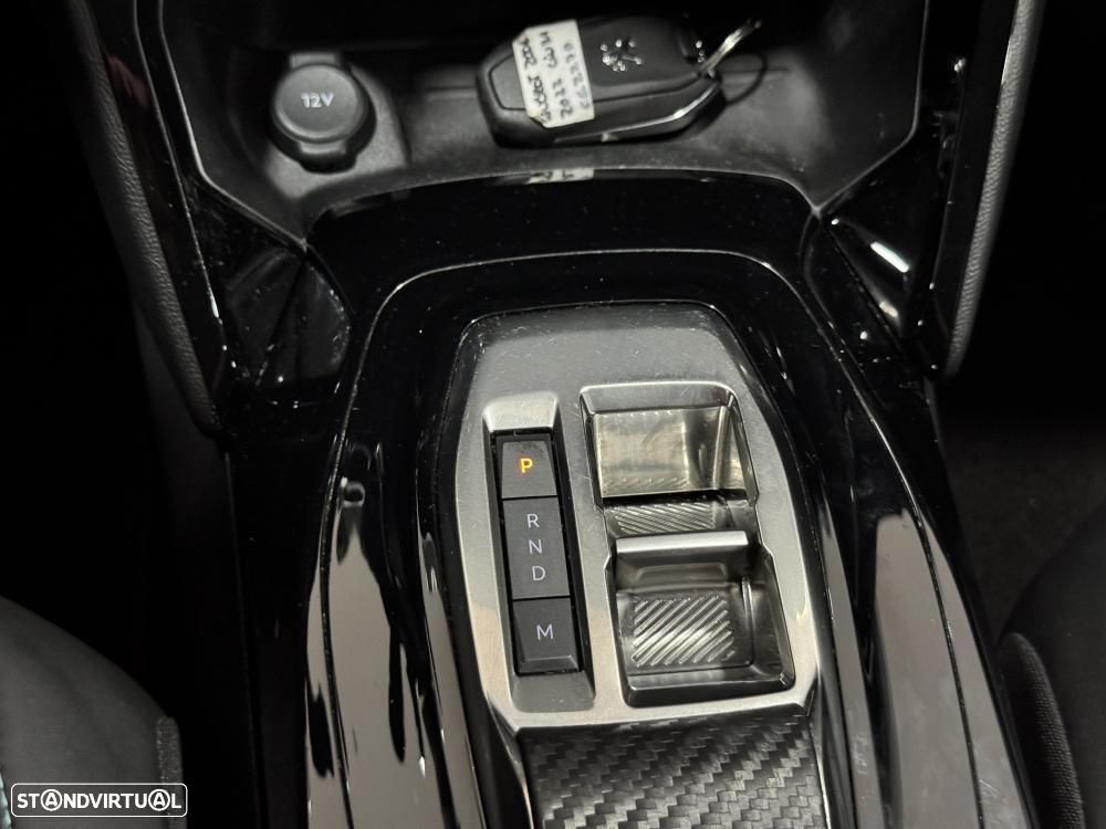 Peugeot 2008 PureTech 130 EAT8 Allure - 36