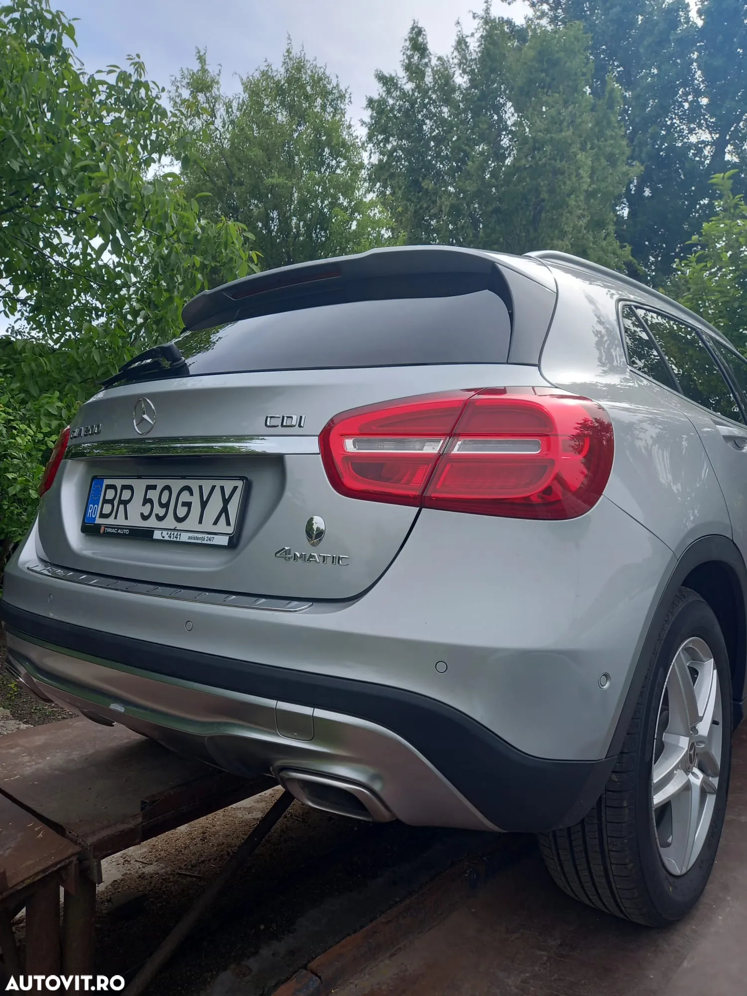 Mercedes-Benz GLA 200 d 4MATIC Aut. - 9