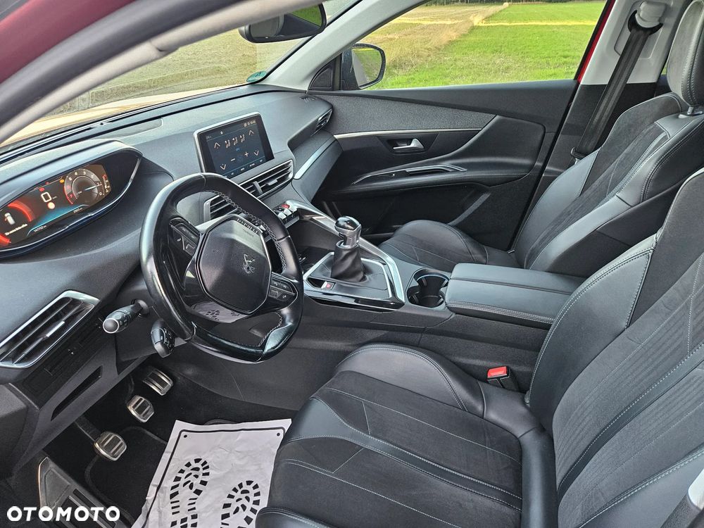 Peugeot 3008 PureTech 130 Stop & Start GPF Roadtrip - 27