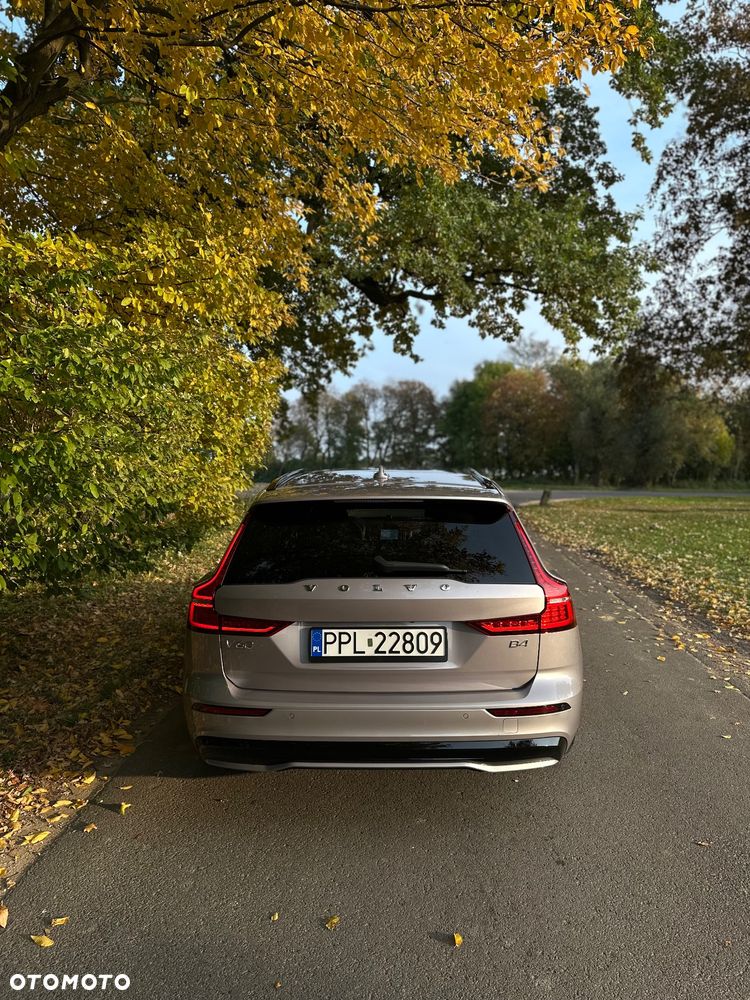 Volvo V60 B4 B Ultra Dark - 5