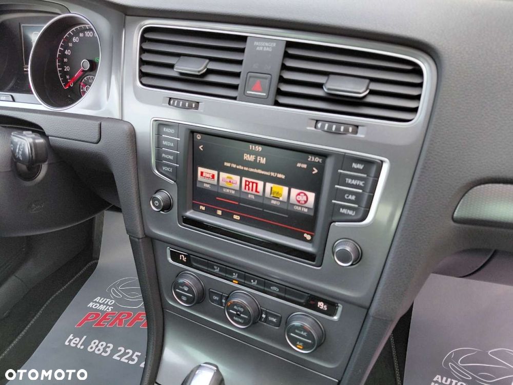 Volkswagen Golf - 15