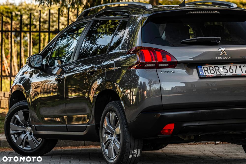 Peugeot 2008 PureTech 82 Style - 16