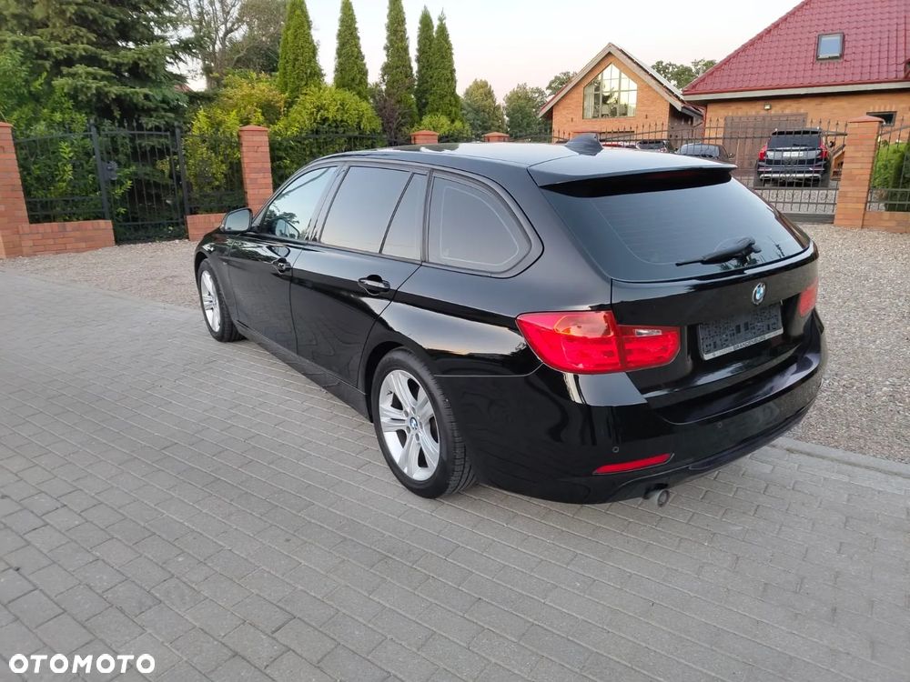 BMW Seria 3 320d Sport Line - 2