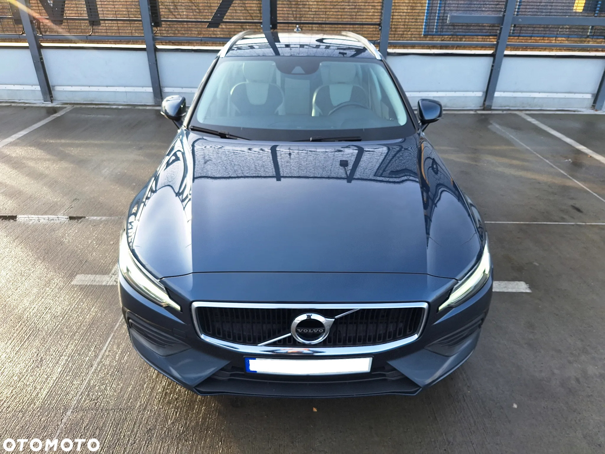 Volvo V60 T5 Momentum Pro - 4