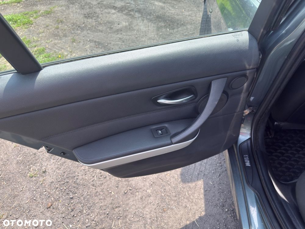 BMW Seria 3 - 27