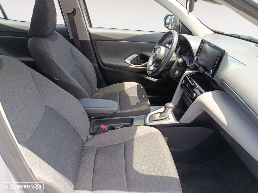 Toyota Yaris Cross 1.5 HDF Comfort Plus - 15