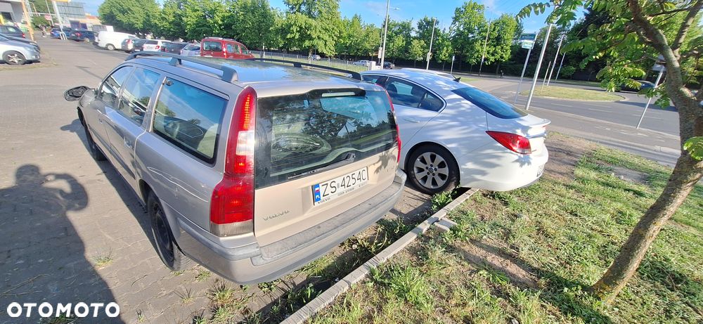 Volvo V70 2.4 - 18