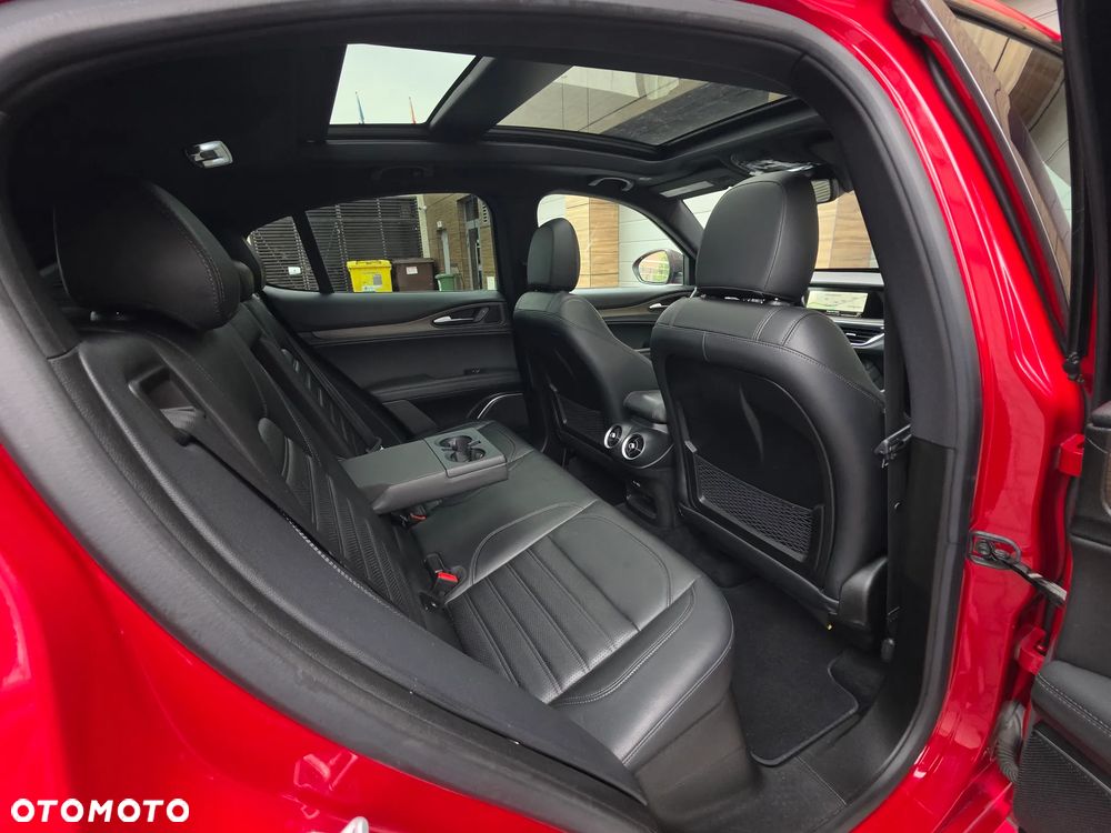 Alfa Romeo Stelvio 2.0 Turbo 16V AT8-Q4 First Edition - 25