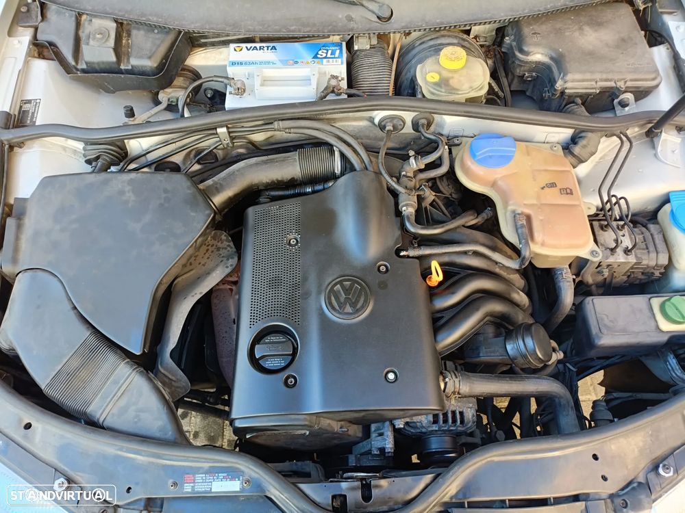 VW Passat 1.6 Confortline - 3