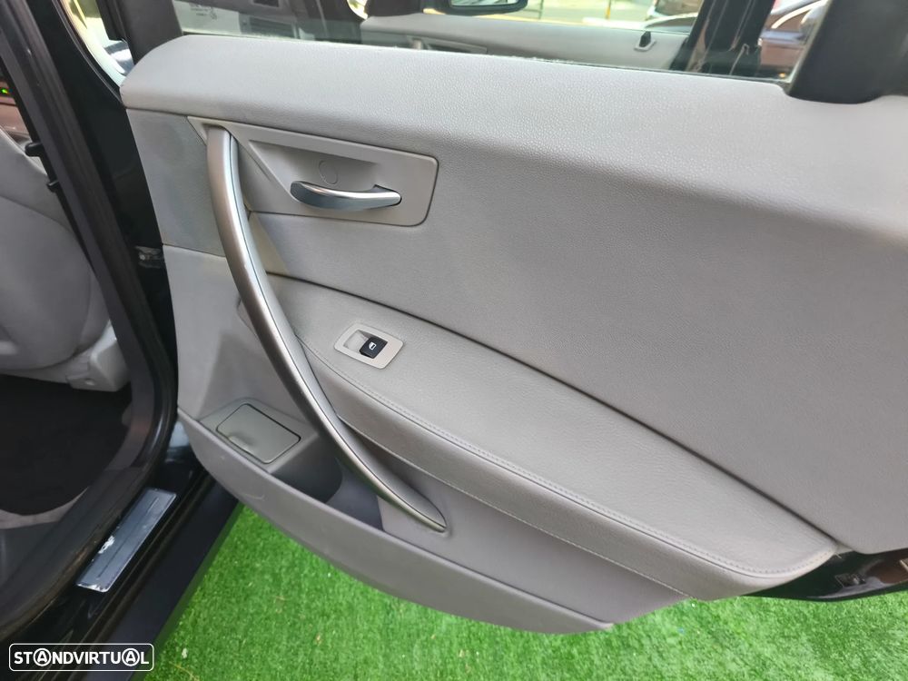 BMW X3 2.0 d SE - 18