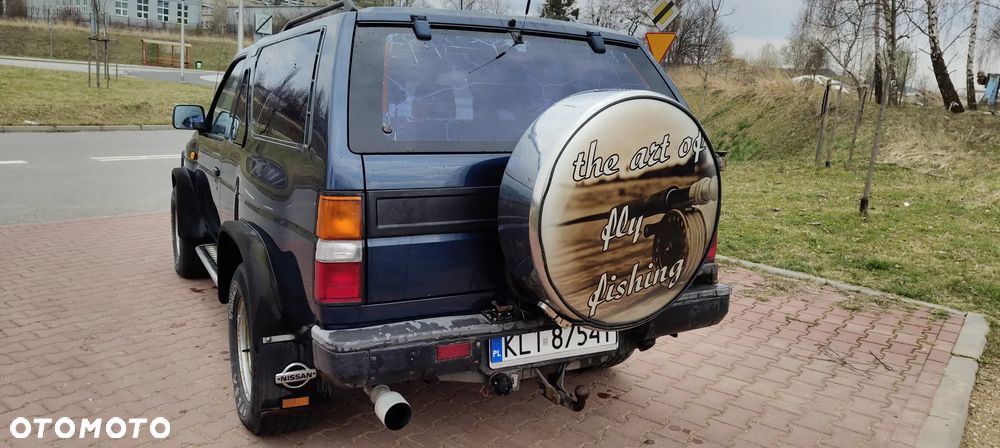 Nissan Terrano 2.4 - 5