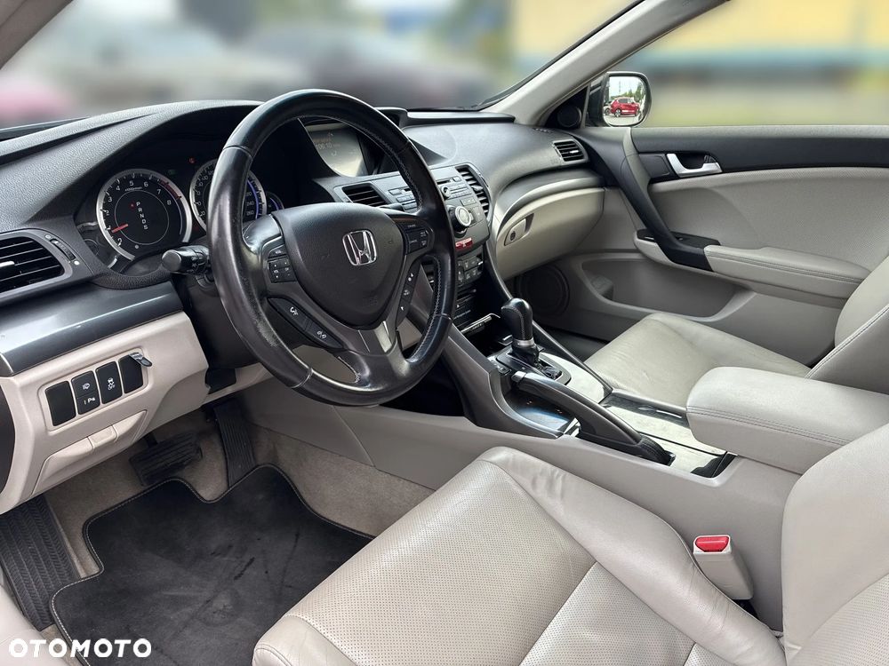 Honda Accord 2.0 Executive - 9