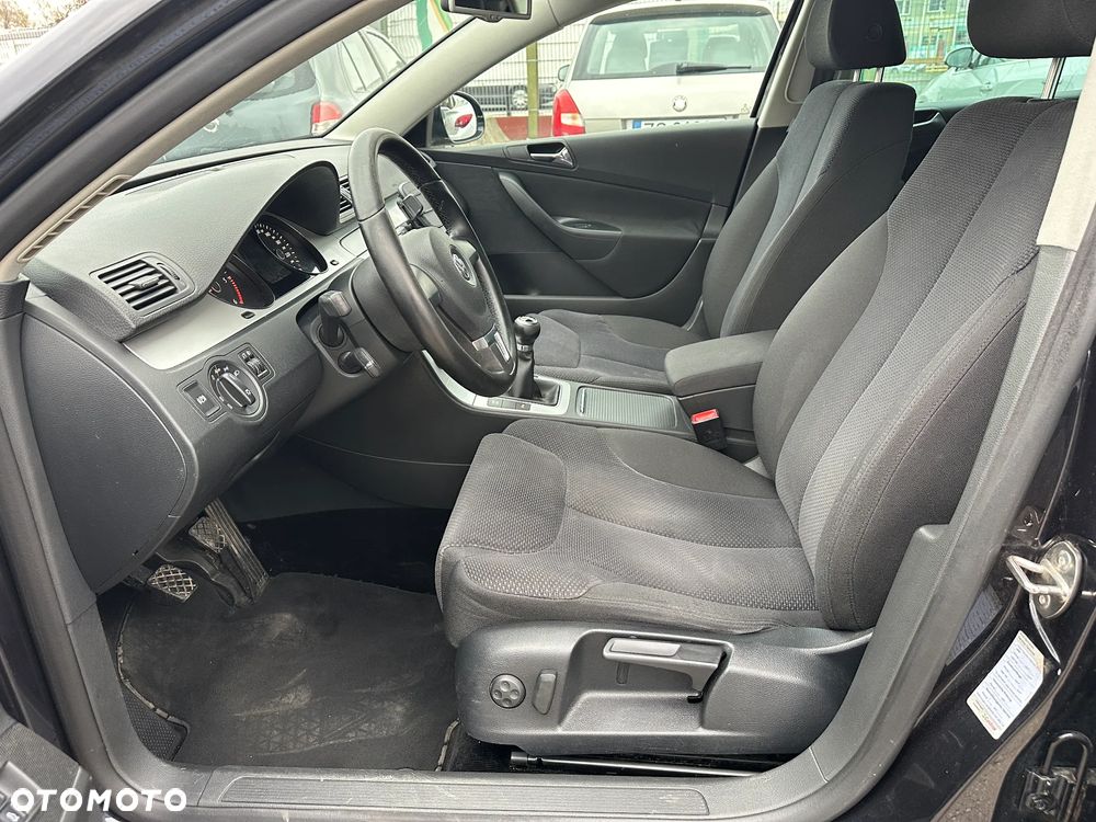 Volkswagen Passat 2.0 TDI DPF Comfortline - 12