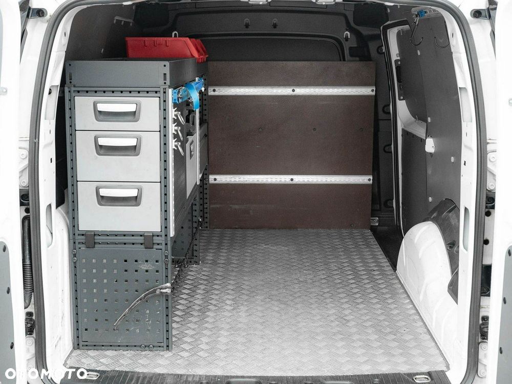Volkswagen Caddy - 23