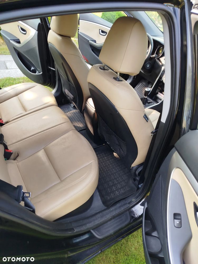 Hyundai i30 1.6 GDI Premium - 10